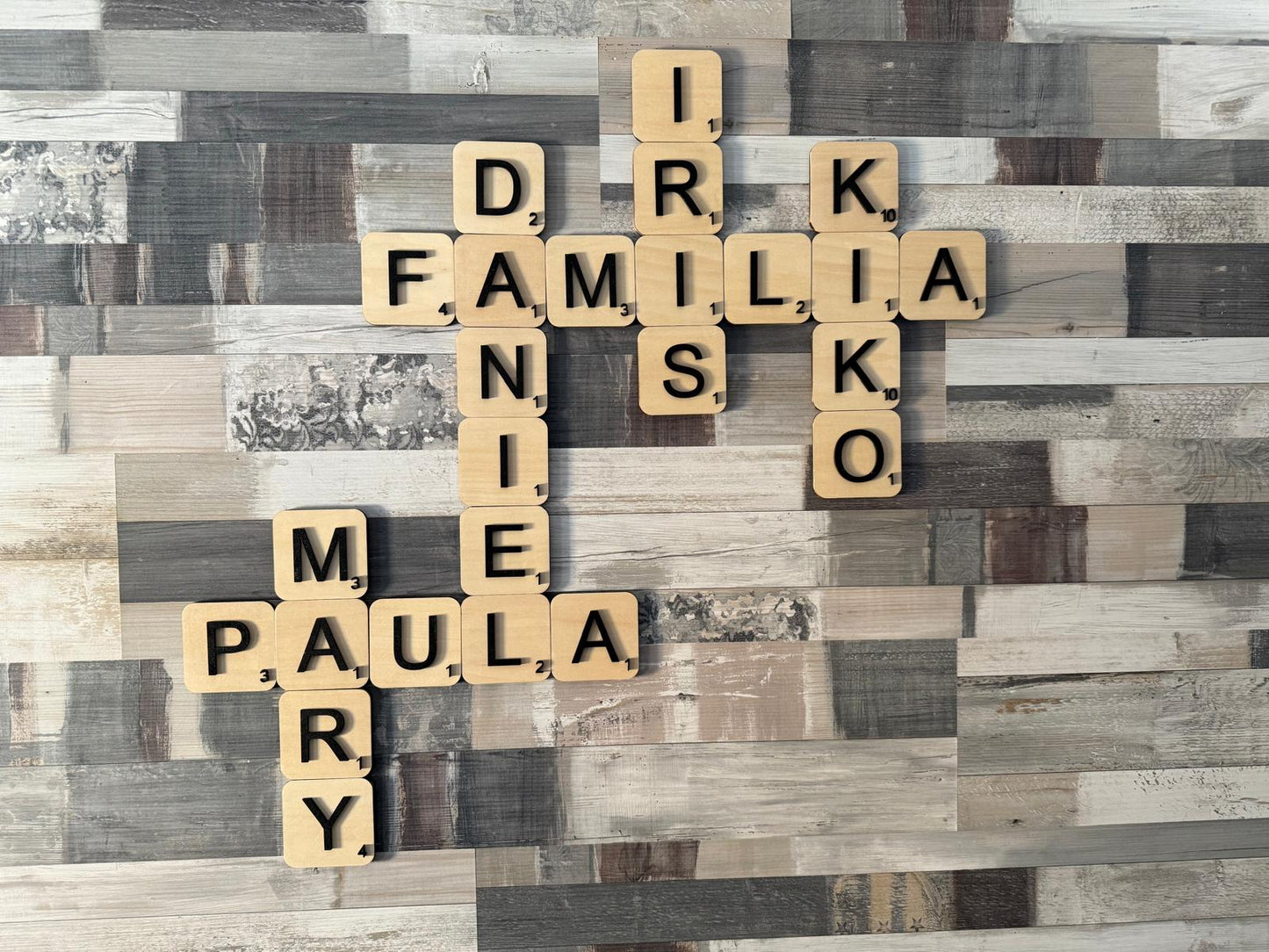 SCRABBLE DE MADERA PARA PARED (UNIDAD)