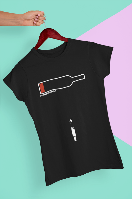Camiseta ''CARGANDO VINO'' mujer