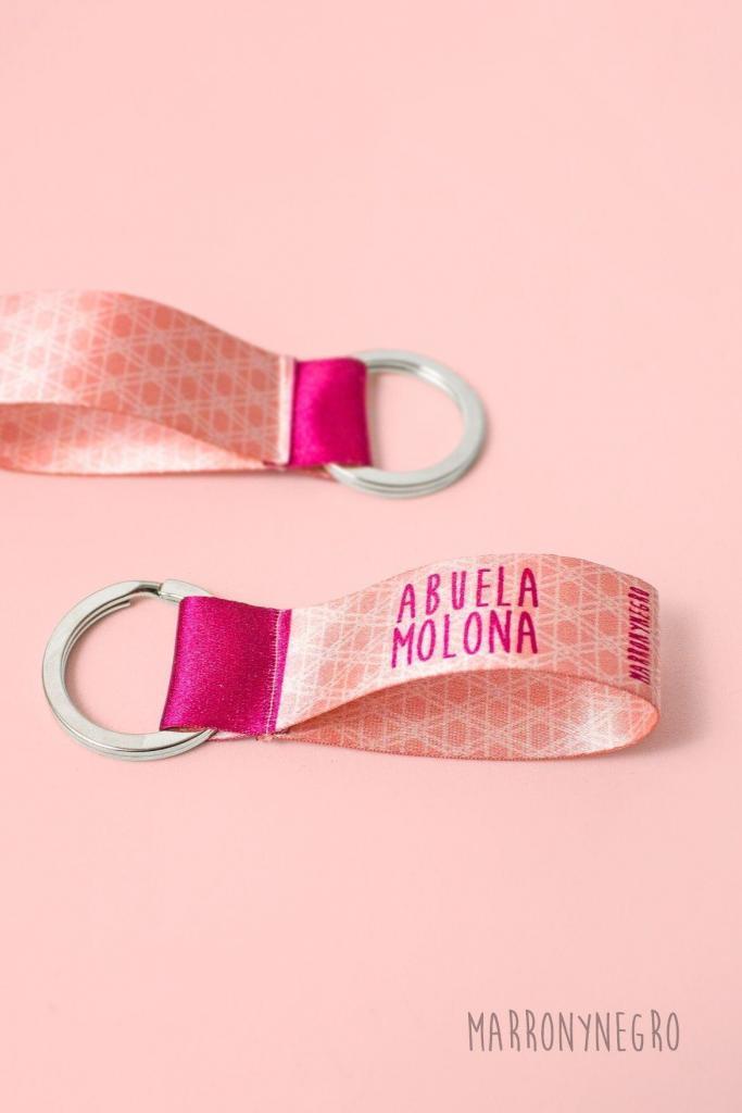 LLAVERO ABUELA MOLONA