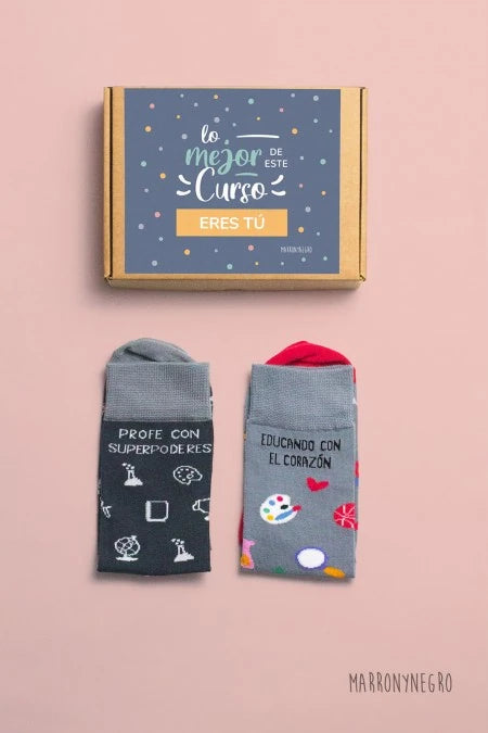 PACK 2 CALCETINES, EDUCANDO CON EL CORAZÓN + PROFE CON SUPERPODERES
