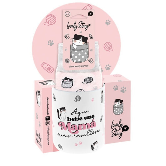 PACK TAZA Y CALCETINES - TAZA AQUÍ BEBE UNA MAMÁ MIAU-RAVILLOSA + CALCETINES PINK KITTY