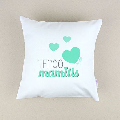 Cojín Tengo Mamitis Menta, Azul o Rosa