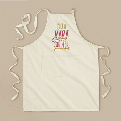 Delantal Algodón Premium Personalizado (Nombre) Es a Mamá genial y una Cocinera Fenomenal